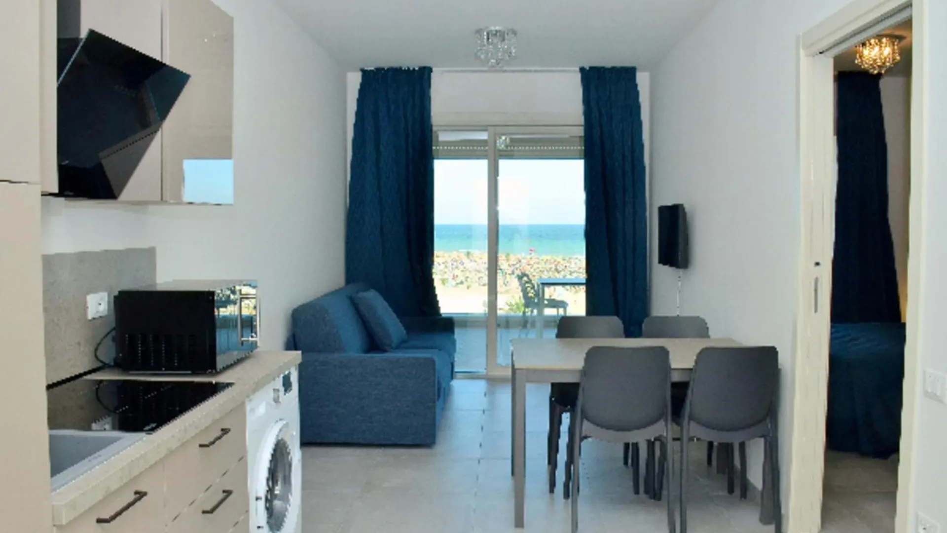 Azure Serenity Modern Sea View Flat With Pool Bibione
