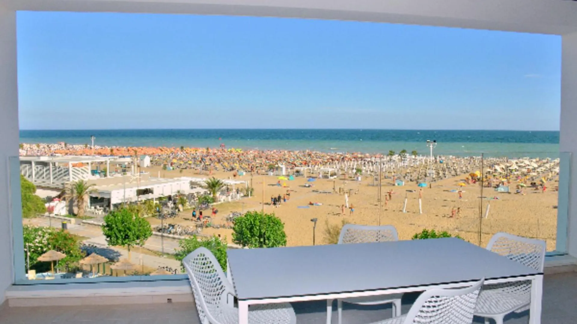 Azure Serenity Modern Sea View Flat With Pool Bibione 0*,  Italy