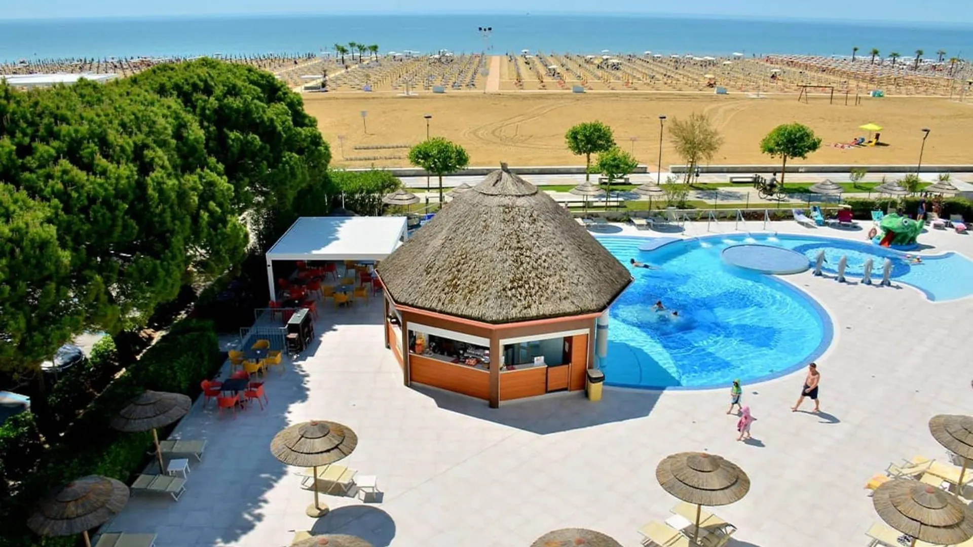 Apartment Azure Serenity Modern Sea View Flat With Pool Bibione